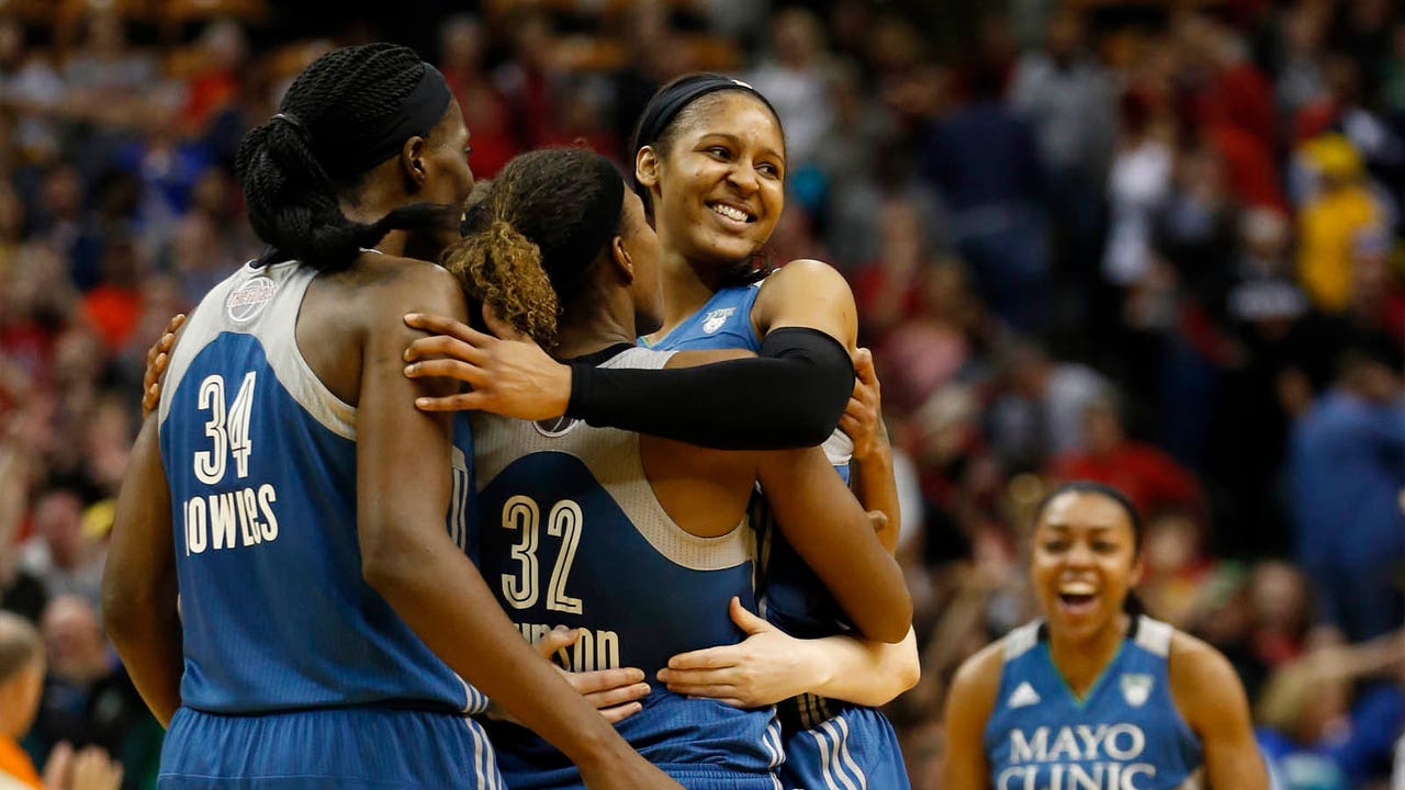 Lynx's Moore hits buzzer-beating 3 to top Fever and take lead in WNBA Finals